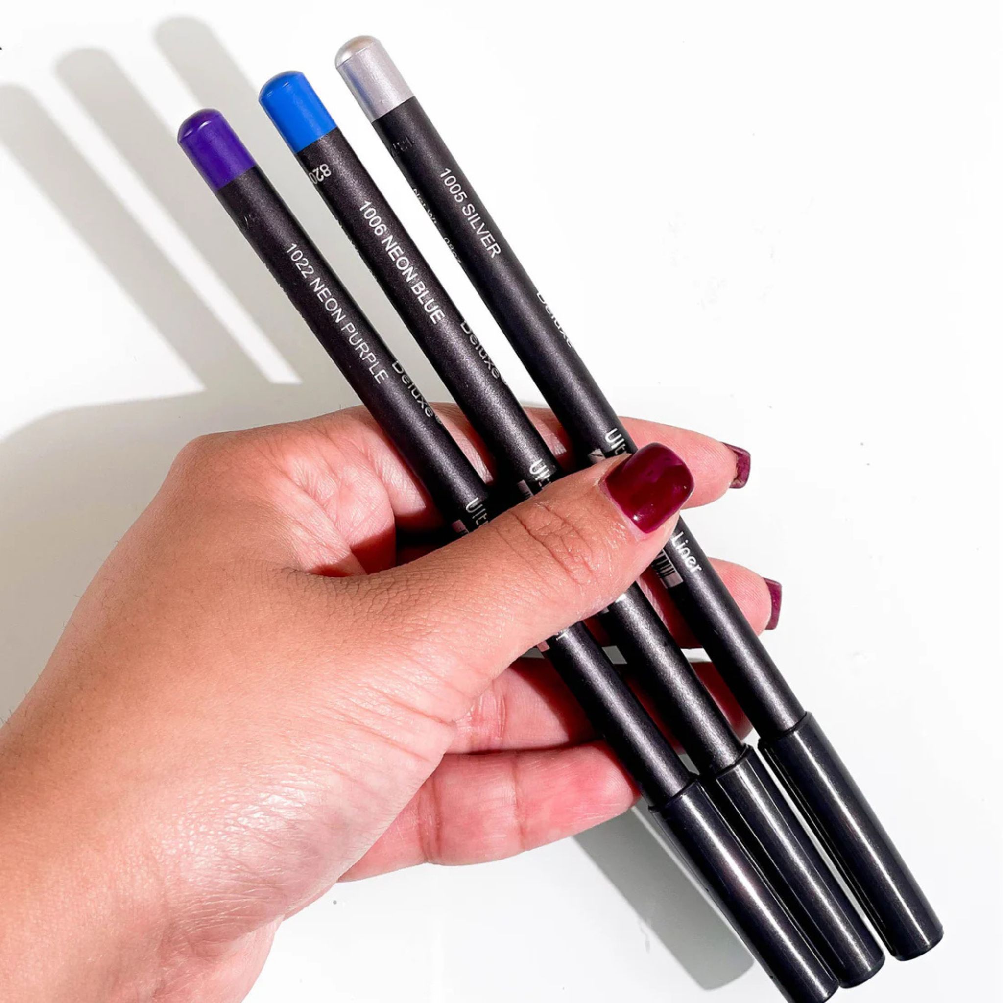 Italia Deluxe - Lápiz Delineador Para Ojos UltraFine